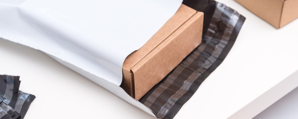 Understanding the Differences in Various Mailers and Poly Bags for Shipping